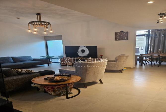 54384361 - صورة العقار 3