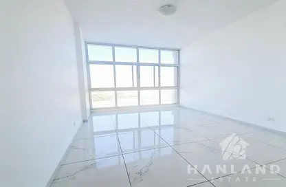 شقة - 2 غرف نوم - 3 حمامات للايجار في الجادة الخامسه - الفرجان - دبي