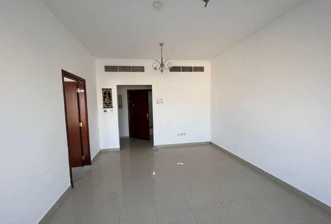 54402875 - Property Image 2