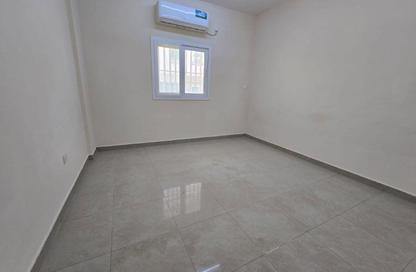 Apartment - 2 Bedrooms - 1 Bathroom for rent in Fire Station Road - Muwaileh - Sharjah
