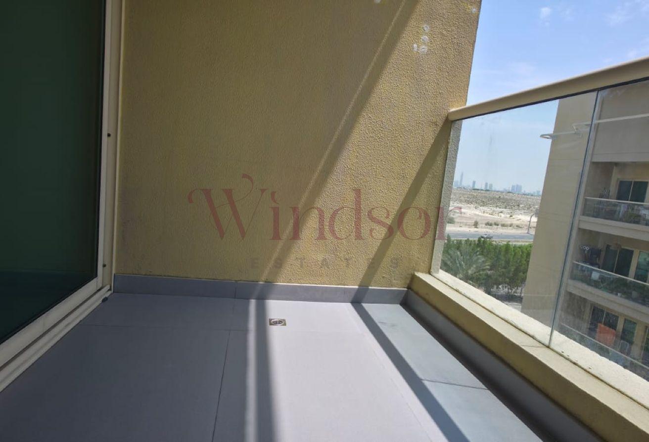 Vacant | Huge Balcony | 12 Cheques photo 15
