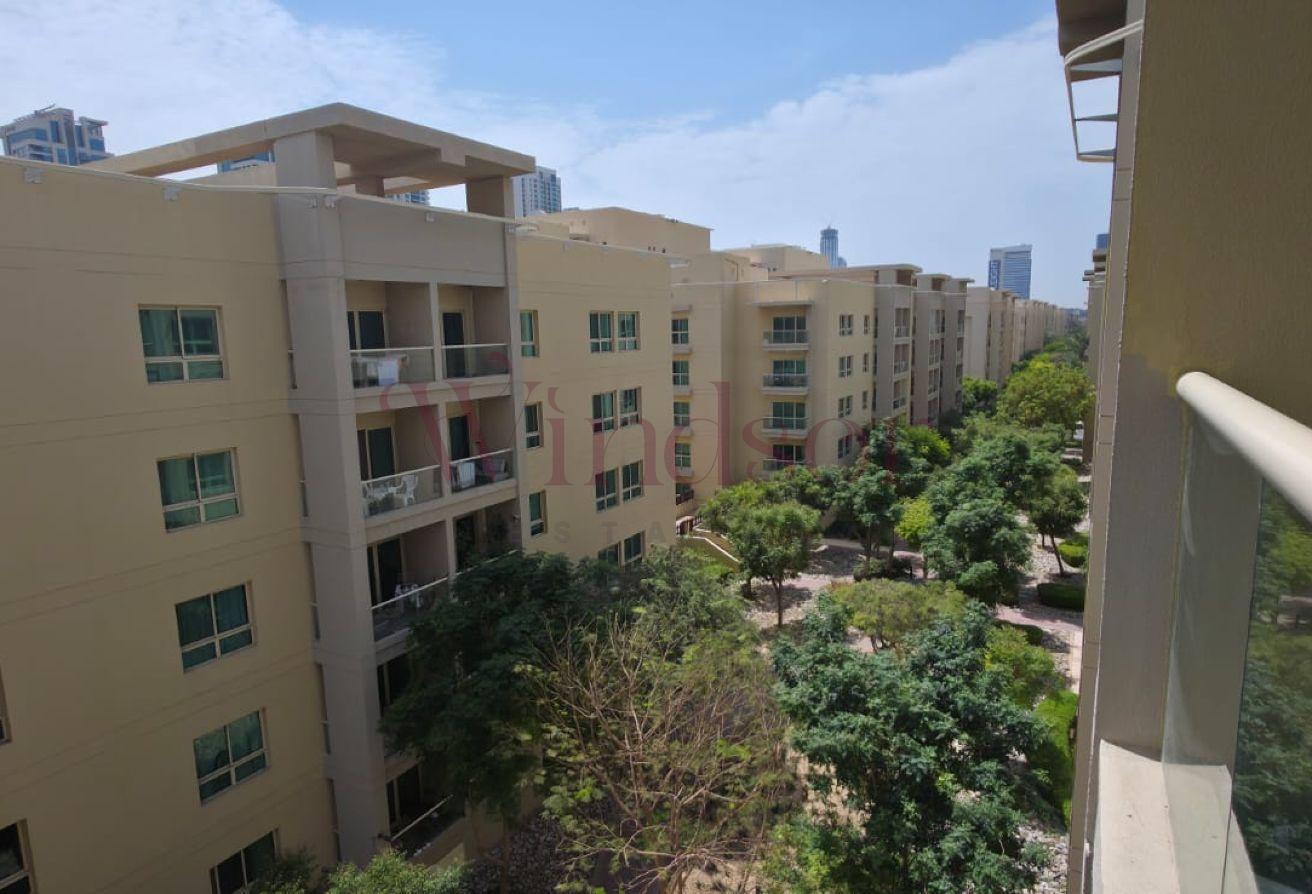 Vacant | Huge Balcony | 12 Cheques photo 16