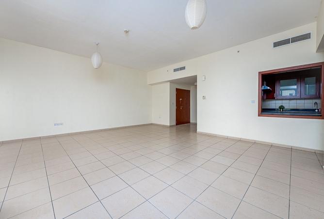 Vacant | 3br Maids | Community View — photo 3
