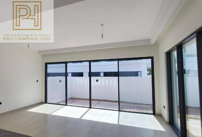 82383220 - Property Image 3