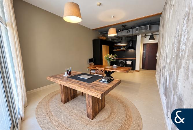 Upgraded | One Bedroom | Vacant on Transfer
