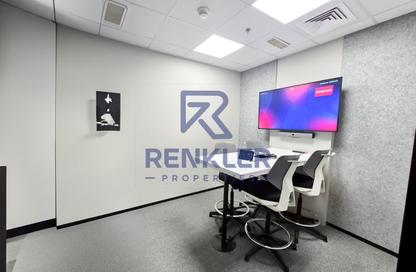 Office Space - Studio - 1 Bathroom for rent in Iris Bay - Business Bay - Dubai