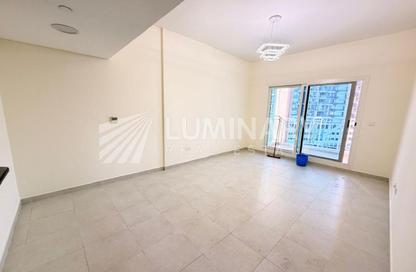 Apartment - 2 Bedrooms - 3 Bathrooms for rent in Mazaya 5 - Queue Point - Liwan - Dubai