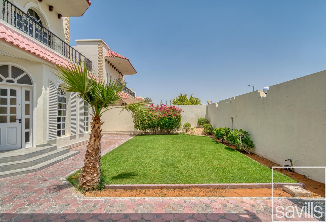 Spacious Garden | Vacant Now | Upgraded Interiors photo 11