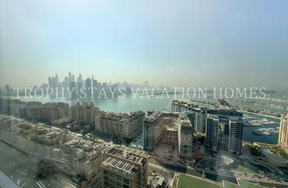 Apartment - Studio - 1 Bathroom for rent in The Palm Tower - Palm Jumeirah - Dubai
