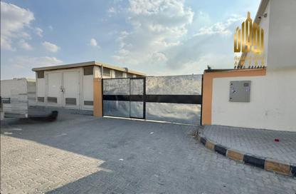 Warehouse - Studio for sale in Ali Mousa Building - Al Sajaa Industrial - Al Sajaa - Sharjah