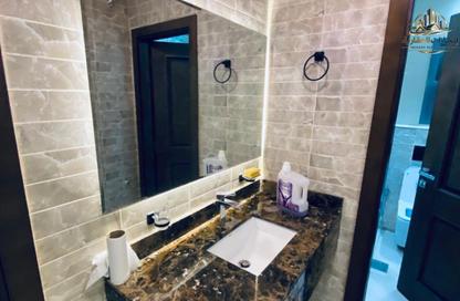 Villa - 4 Bedrooms - 6 Bathrooms for rent in Al Helio 2 - Al Helio - Ajman