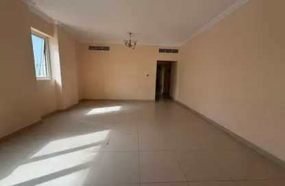 Apartment - 2 Bedrooms - 3 Bathrooms for rent in Al Nahda Complex - Al Nahda - Sharjah