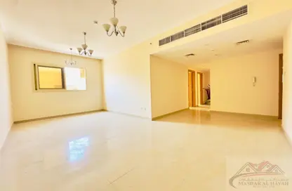 Apartment - 3 Bedrooms - 3 Bathrooms for rent in Muwailih Building - Muwaileh - Sharjah