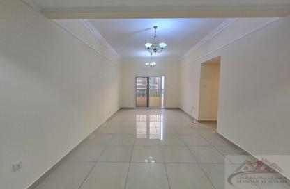 Apartment - 3 Bedrooms - 3 Bathrooms for rent in Muwaileh 29 Building - Muwaileh - Sharjah
