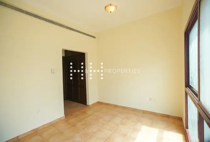152841465 - Property Image 2