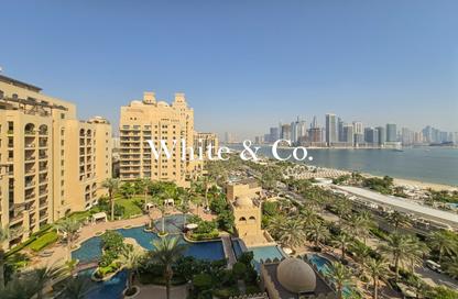 Apartment - 2 Bedrooms - 4 Bathrooms for sale in The Fairmont Palm Residence North - The Fairmont Palm Residences - Palm Jumeirah - Dubai