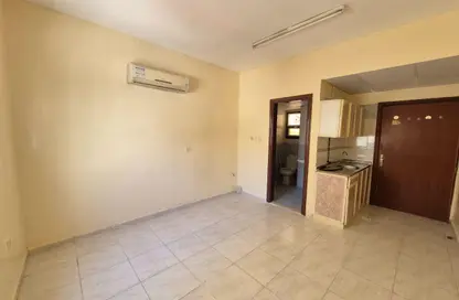 Apartment - Studio - 1 Bathroom for rent in Fire Station Road - Muwaileh - Sharjah