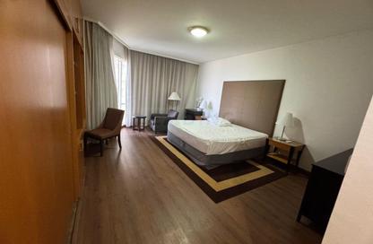 Apartment - 2 - 3 for rent in Fairmont Hotel - Sheikh Zayed Road - Dubai Apartment - 2 - 3 for rent in Fairmont Hotel - Sheikh Zayed Road - Dubai