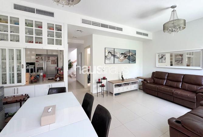 93993026 - Property Image 3