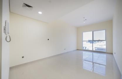 Apartment - 2 - 3 for rent in Al Muraqqabat Residence - Al Muraqqabat - Deira - Dubai
