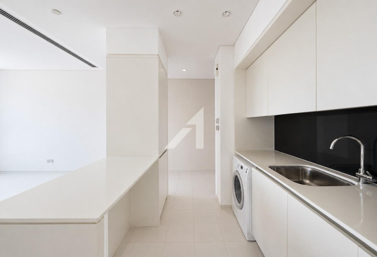 Vacant 1BR | Unfurnished | Stunning Burj View photo 5