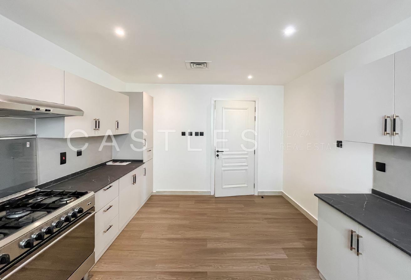 Lake View Villa | Partially Upgraded | For Rent photo 13