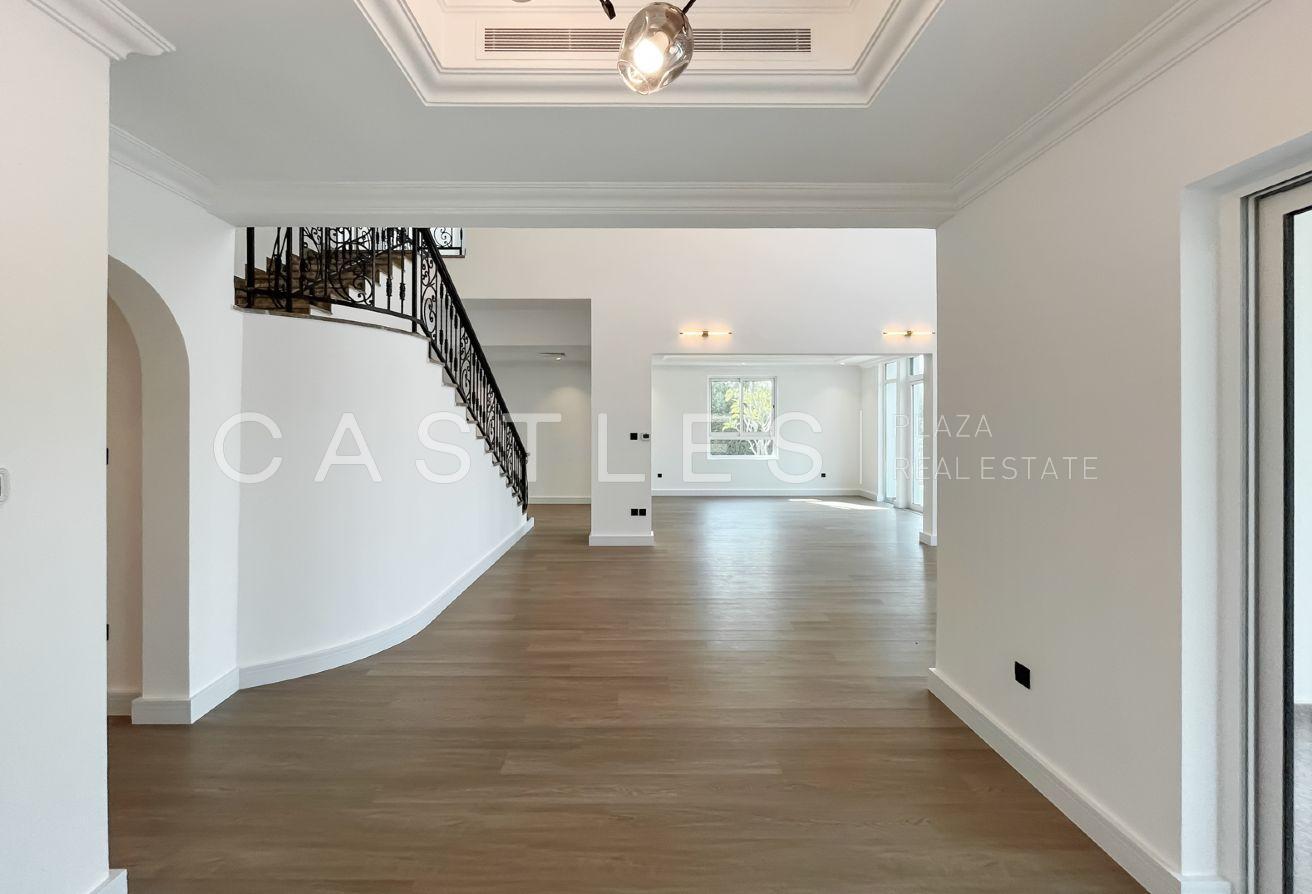 Lake View Villa | Partially Upgraded | For Rent photo 7