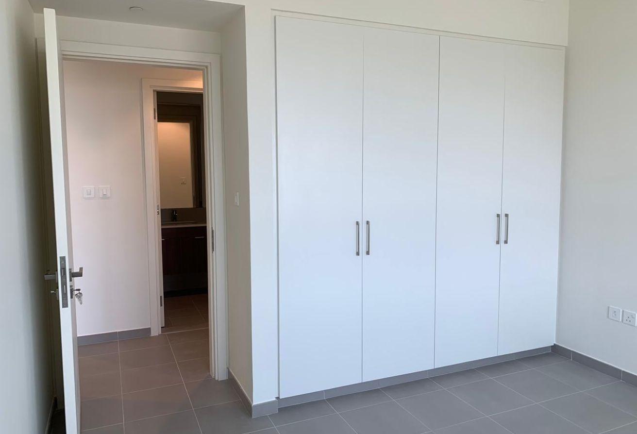 Chiller Free | 1 BHK | Golf Course View photo 9