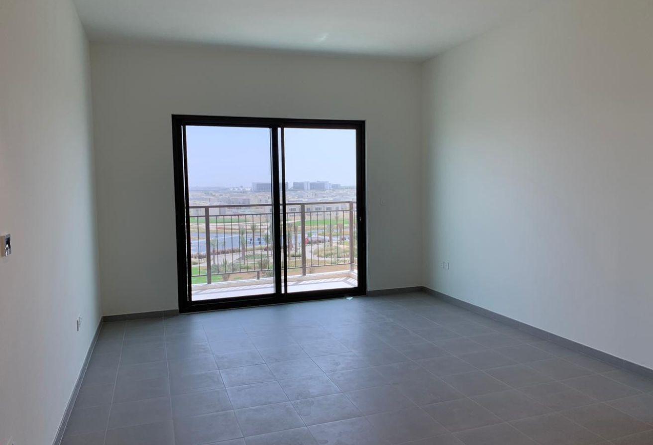 Chiller Free | 1 BHK | Golf Course View photo 2