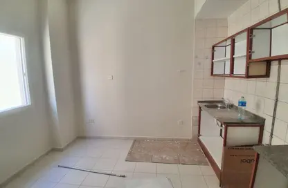 Apartment - Studio - 1 Bathroom for rent in Fire Station Road - Muwaileh - Sharjah