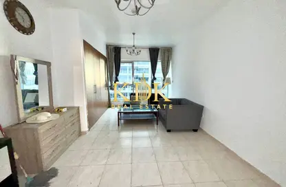 شقة - 1 حمام للايجار في سكاي كورتس تاور B - أبراج سكاي كورتس - مجمع دبي ريزيدنس - دبي لاند - دبي