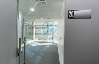 مكتب - استوديو - 4 حمامات للايجار في برج الكورنيش - شارع الكورنيش - أبوظبي