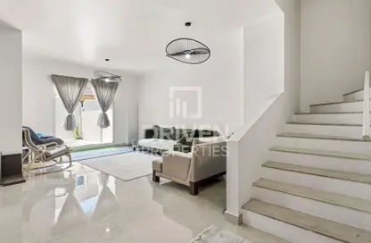 فيلا - 5 غرف نوم - 6 حمامات للبيع في طراز عربي - فيلات الريف - الريف - أبوظبي