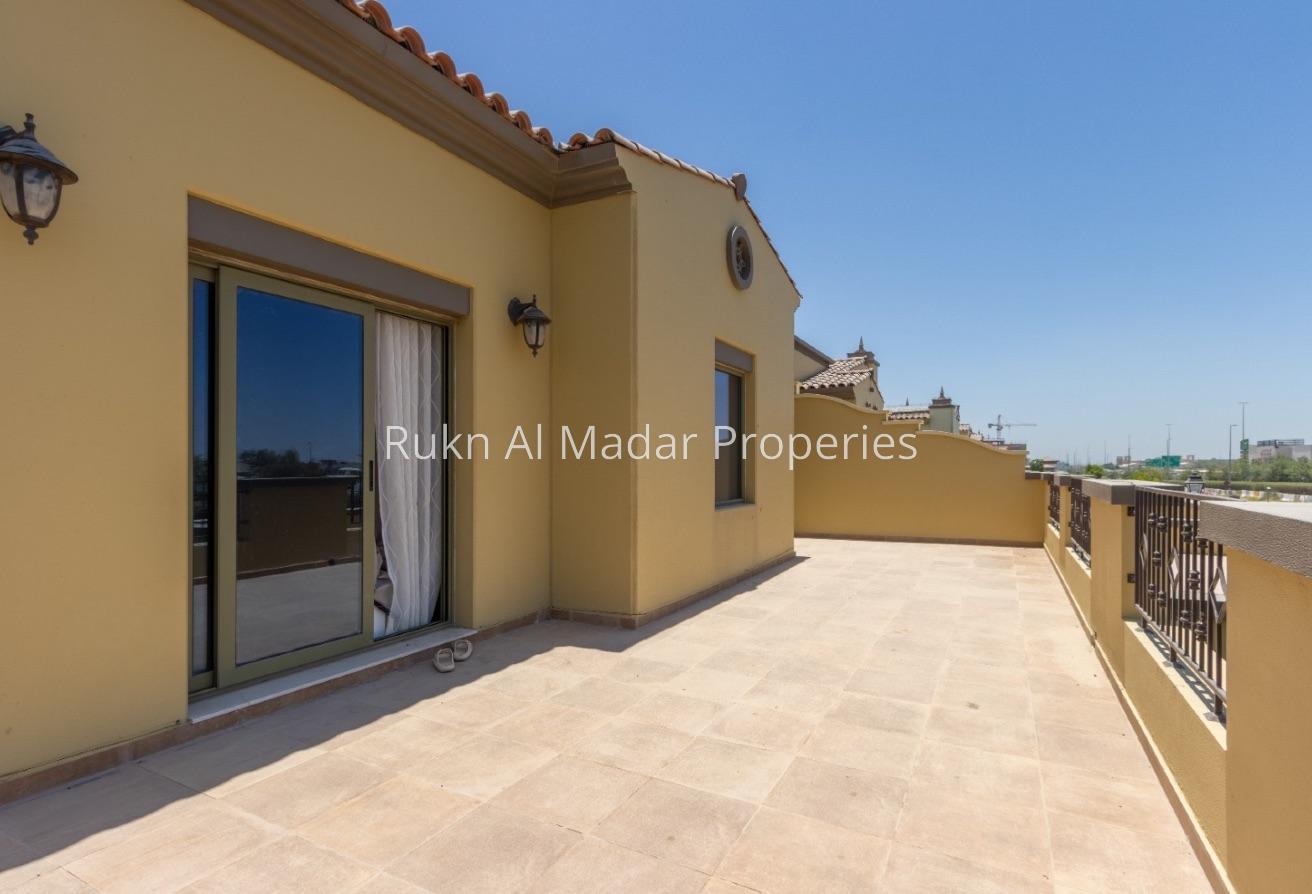 5 BR Villa With spacious Living And Garden photo 11