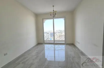 Apartment - 2 Bedrooms - 2 Bathrooms for rent in Muwaileh 29 Building - Muwaileh - Sharjah