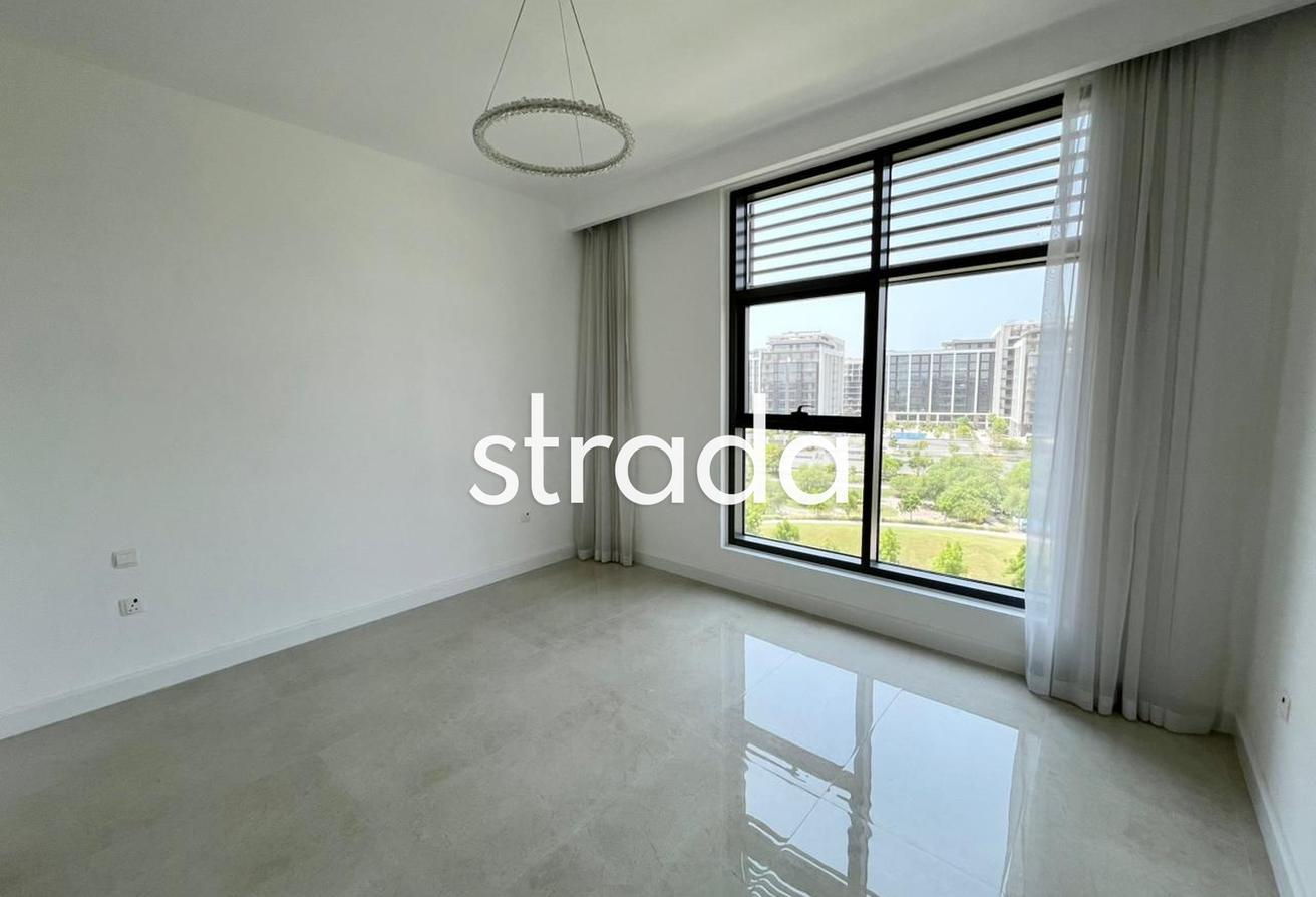 Duplex | Upgraded | Vacant October photo 10