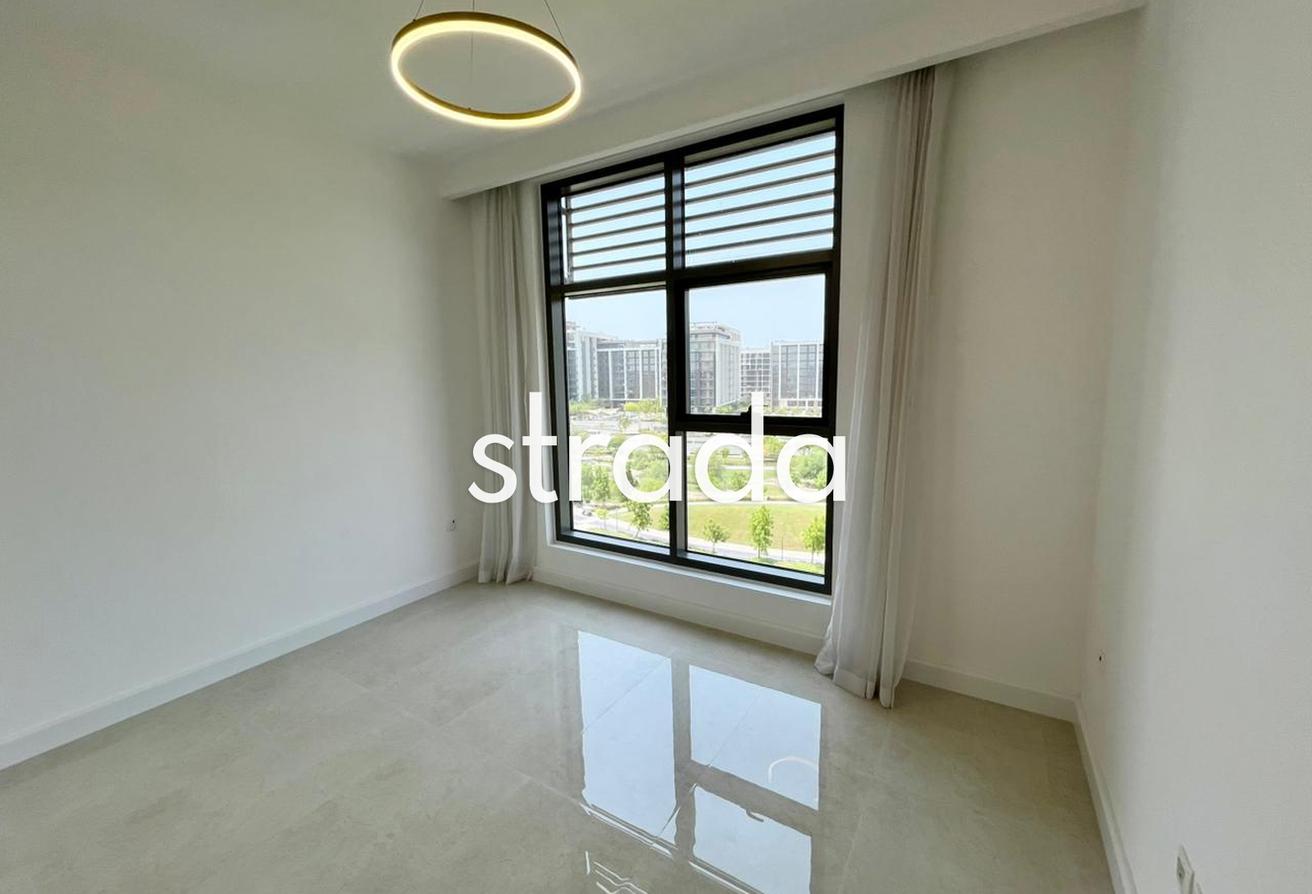 Duplex | Upgraded | Vacant October photo 6