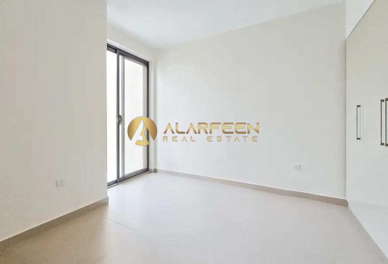 Modern Living | Close To Amenities | Vacant Soon photo 4