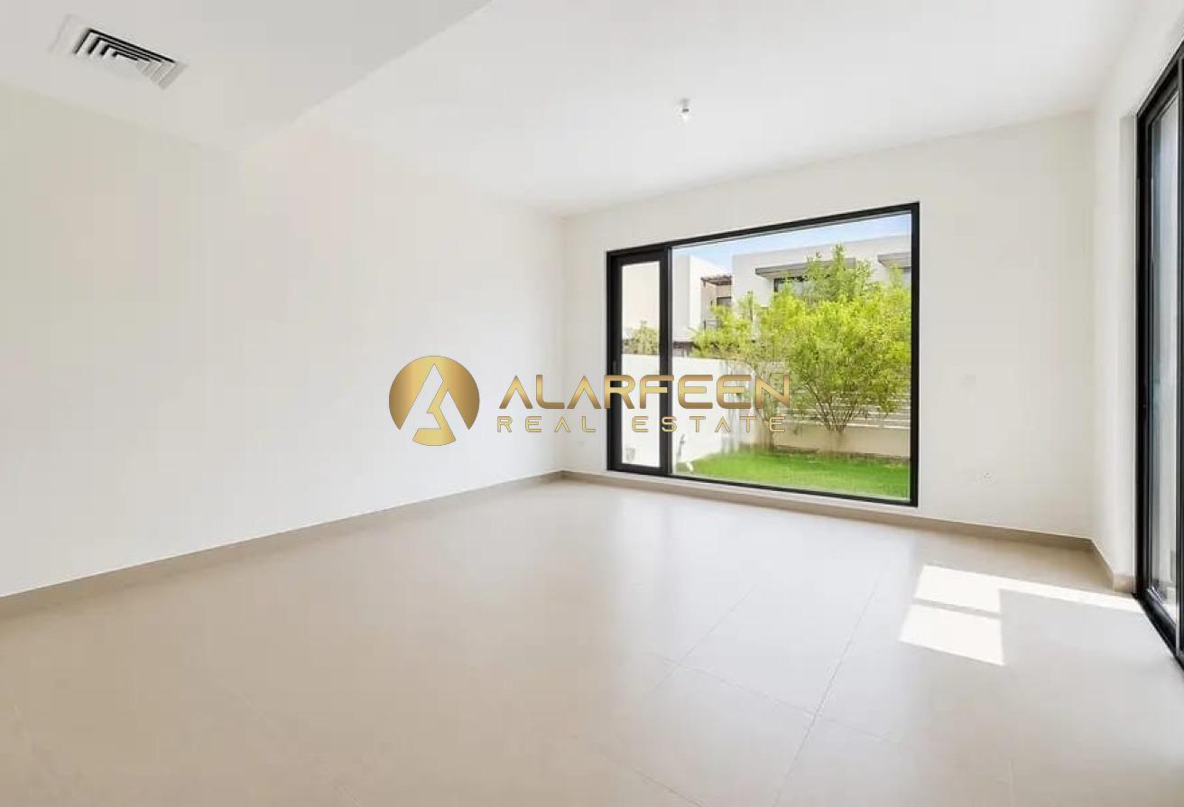 Modern Living | Close To Amenities | Vacant Soon photo 7