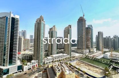 Apartment - 1 - 1 for rent in Burj Royale - Downtown Dubai - Dubai