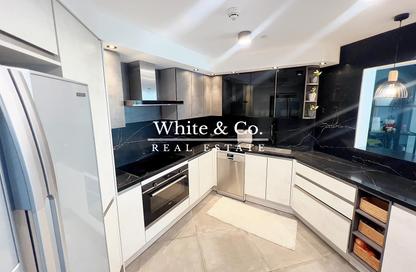 Apartment - 3 Bedrooms - 4 Bathrooms for rent in Al Tamr - Shoreline Apartments - Palm Jumeirah - Dubai