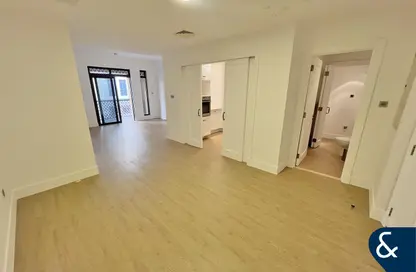 Apartment - 2 Bedrooms - 3 Bathrooms for sale in Yansoon 1 - Yansoon - Old Town - Downtown Dubai - Dubai