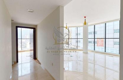Apartment - 1 - 2 for rent in Al Khan Corniche - Al Khan - Sharjah