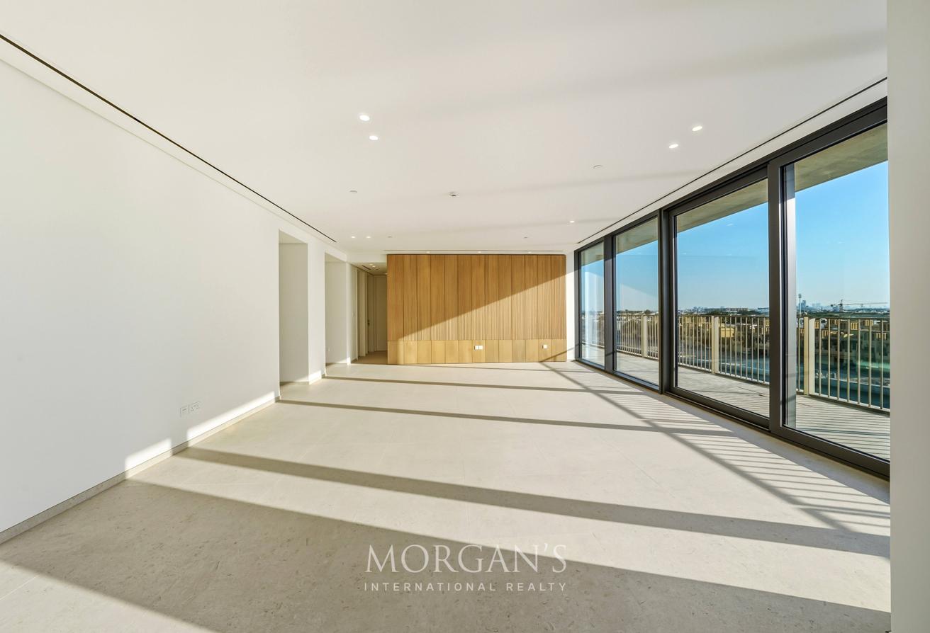 4BR Apartment | Canal Views | Unfurnished photo 4