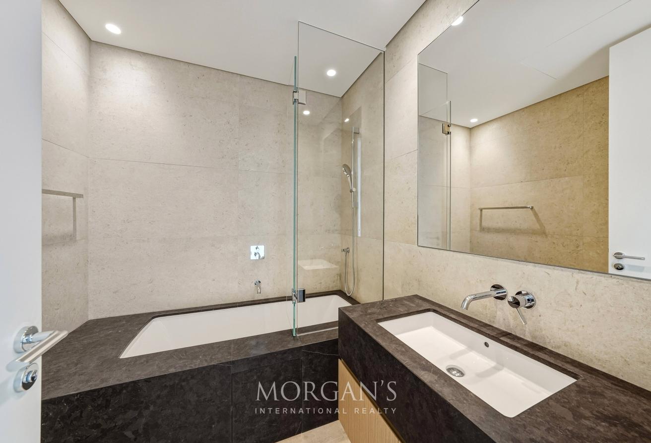 4BR Apartment | Canal Views | Unfurnished photo 20