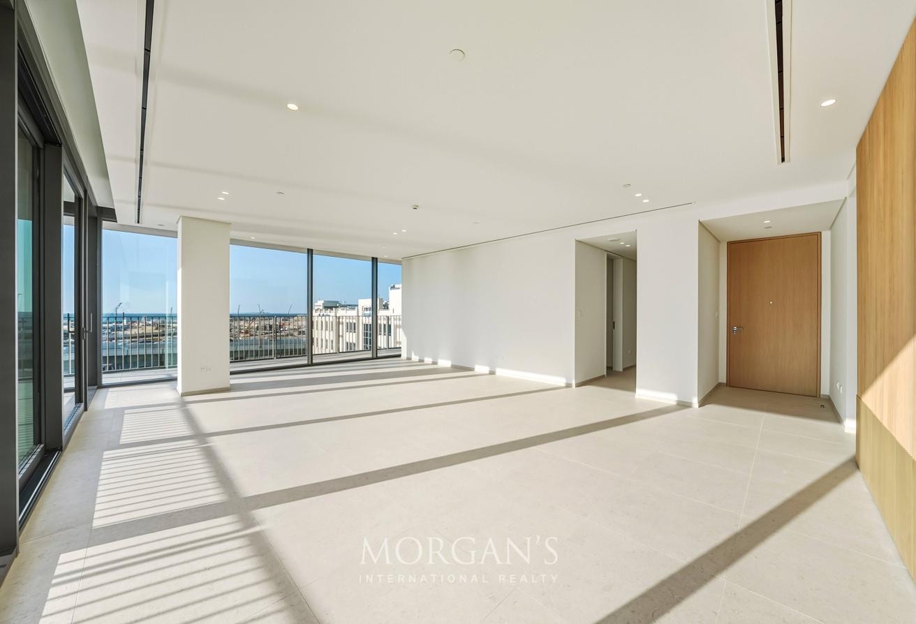 4BR Apartment | Canal Views | Unfurnished photo 6