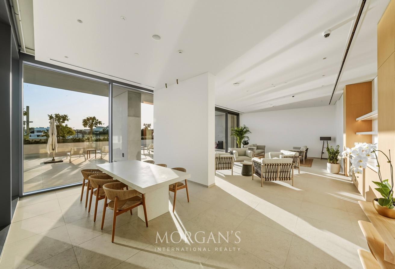 4BR Apartment | Canal Views | Unfurnished photo 17
