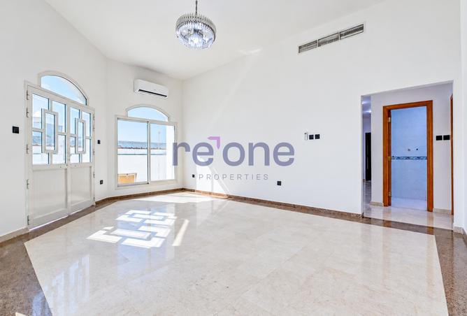 Family Villa | Spacious 3BR+Maid | Parking Spaces photo 2