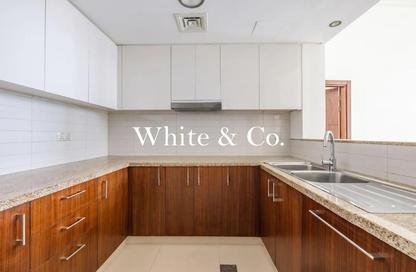 Apartment - 2 Bedrooms - 3 Bathrooms for sale in Burj Vista Tower 1 - Burj Vista - Downtown Dubai - Dubai