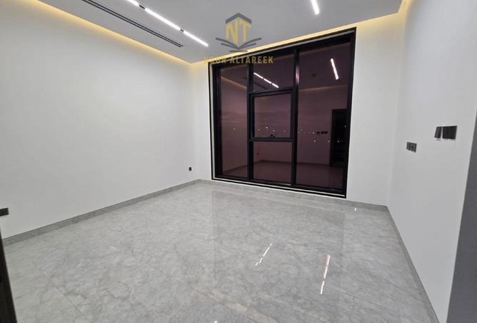 60929069 - Property Main Image